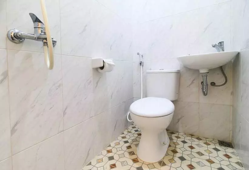 Majatalo Reddoorz Near Klaten Train Station