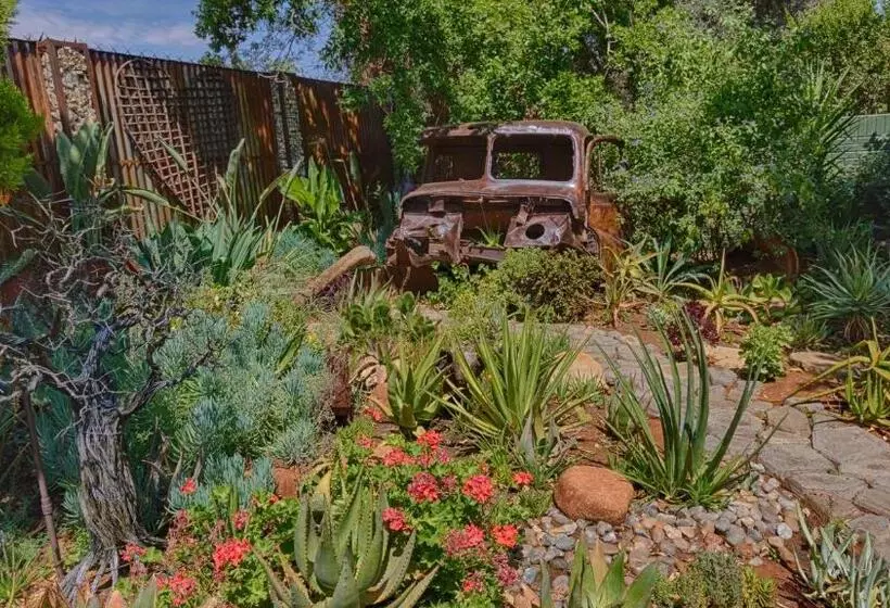 ペンション Rustic Forest Guest House