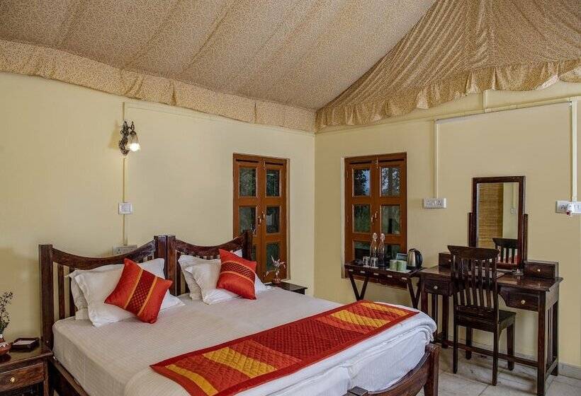 אתר נופש Camp Dev Vilas Kanha