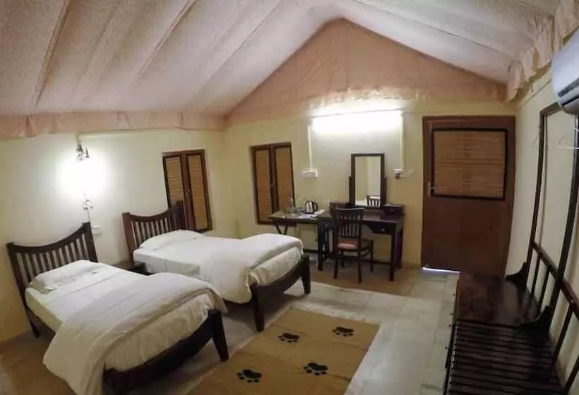 リゾートホテル Camp Dev Vilas Kanha