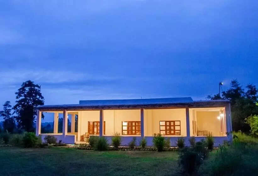 リゾートホテル Camp Dev Vilas Kanha