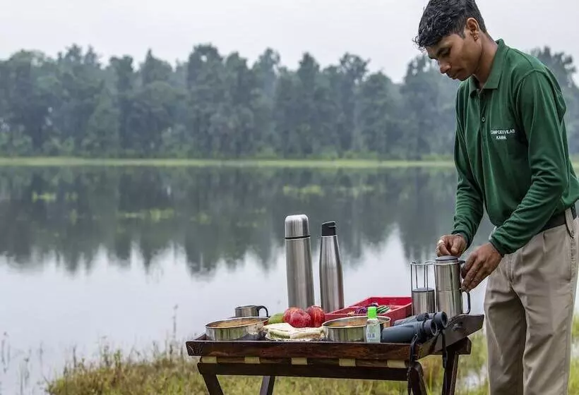 リゾートホテル Camp Dev Vilas Kanha