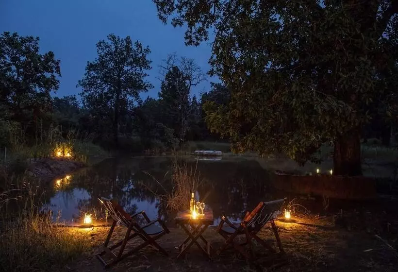 リゾートホテル Camp Dev Vilas Kanha