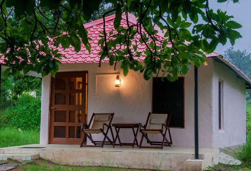 אתר נופש Camp Dev Vilas Kanha