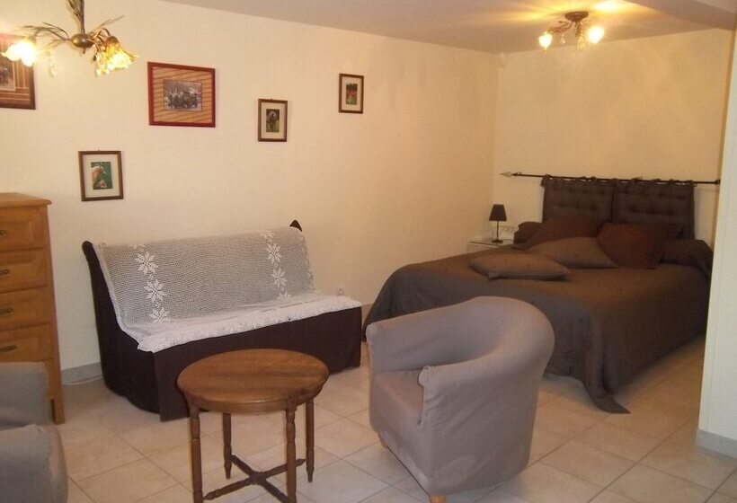 ベッドアンドブレックファースト Domaine D'harlot