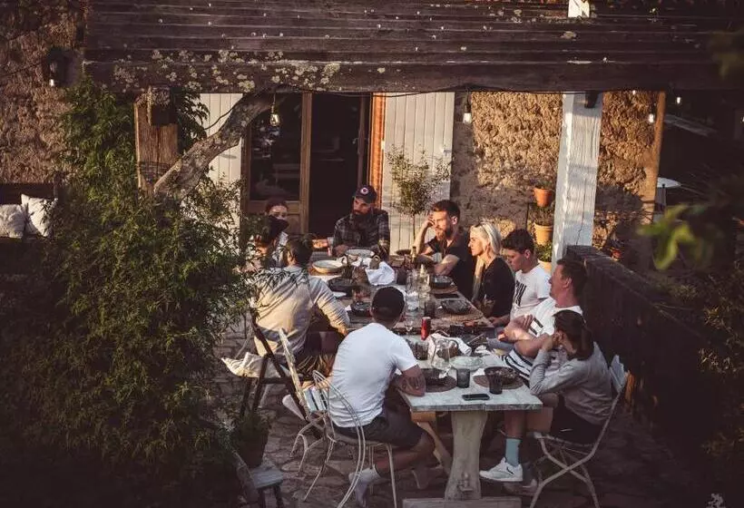 تختخواب و صبحانه Le Bezy Pyrénées