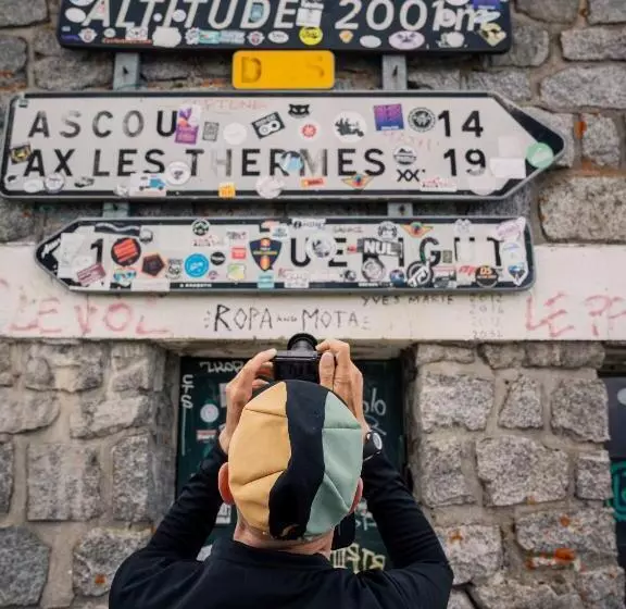 تختخواب و صبحانه Le Bezy Pyrénées