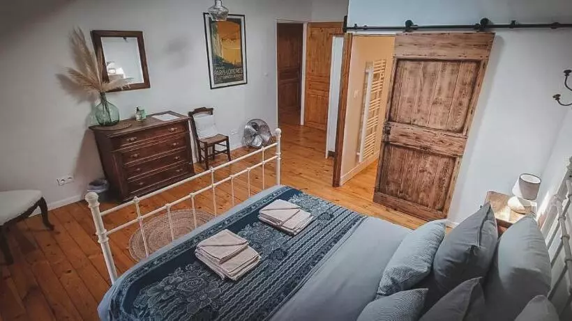 تختخواب و صبحانه Le Bezy Pyrénées