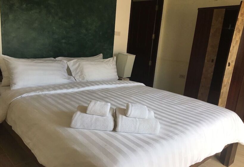 בית מלון כפרי Arcadia Maephim Serviced Apartment