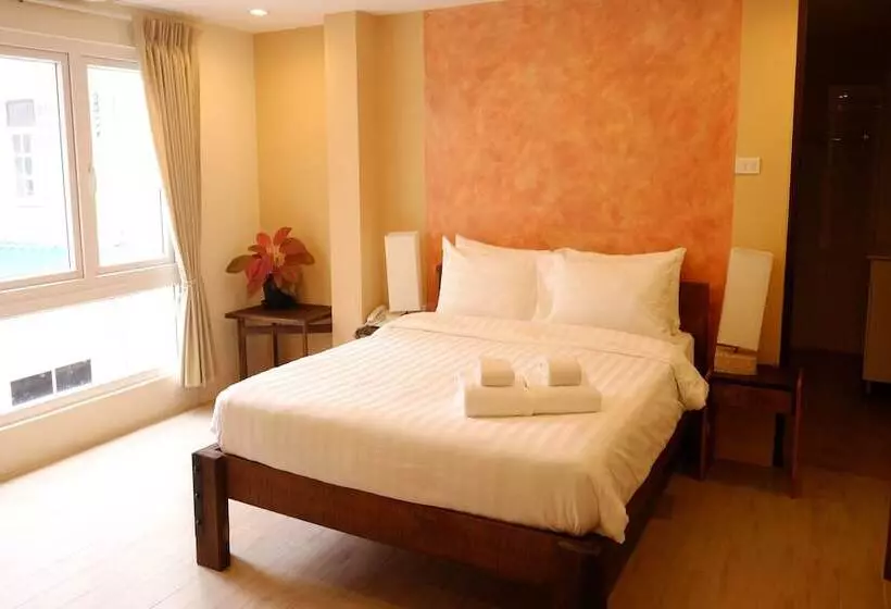 Hotelli Arcadia Maephim Serviced Apartment