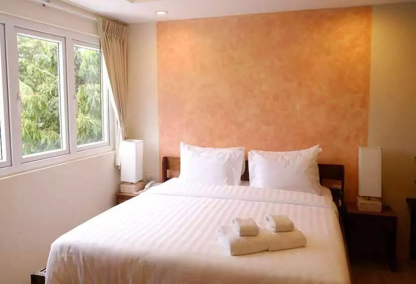 Hotelli Arcadia Maephim Serviced Apartment