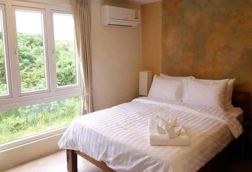 Hotelli Arcadia Maephim Serviced Apartment