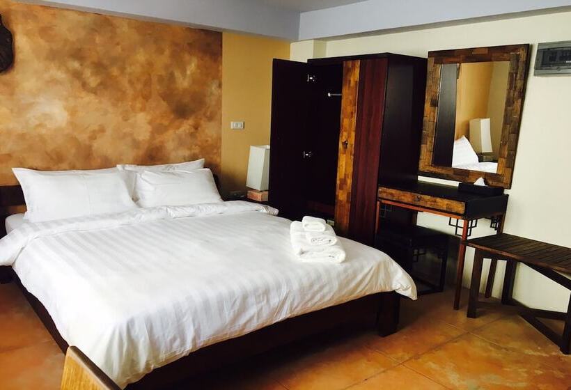 בית מלון כפרי Arcadia Maephim Serviced Apartment