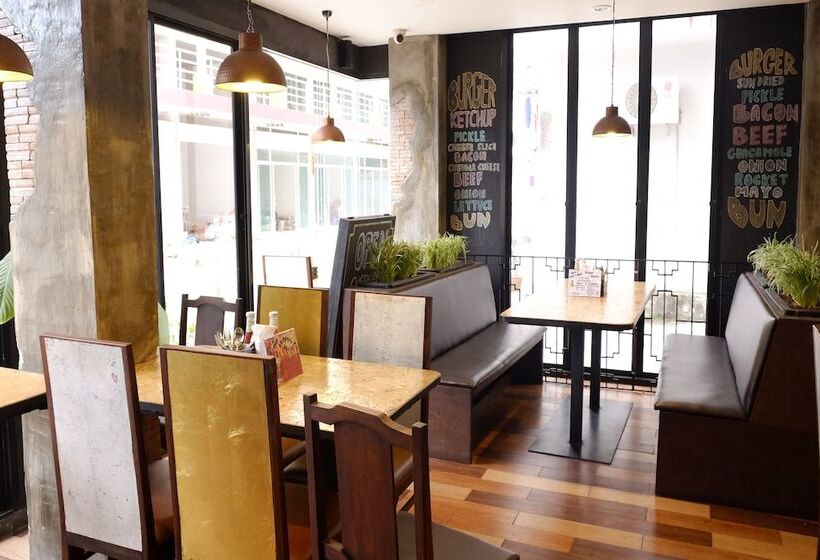 בית מלון כפרי Arcadia Maephim Serviced Apartment