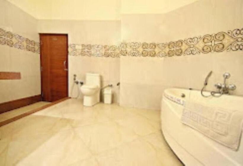 Hotel Chandrawati Palace