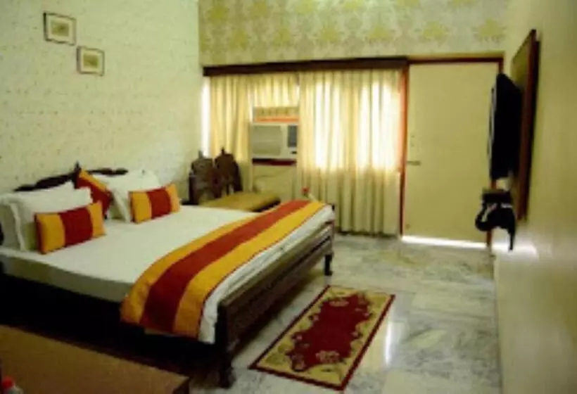 ホテル Chandrawati Palace