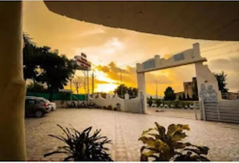 ホテル Chandrawati Palace