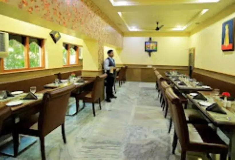 ホテル Chandrawati Palace