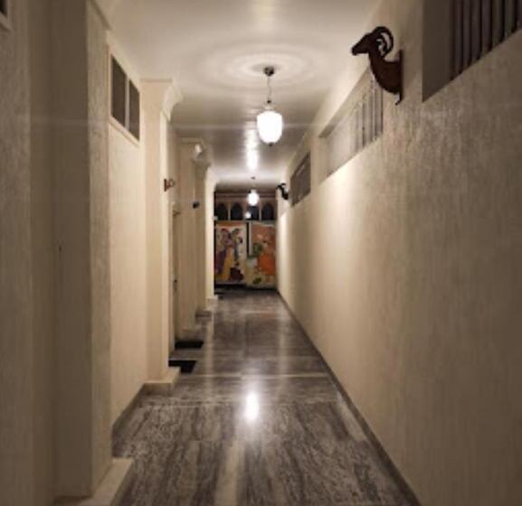 Hotel Chandrawati Palace