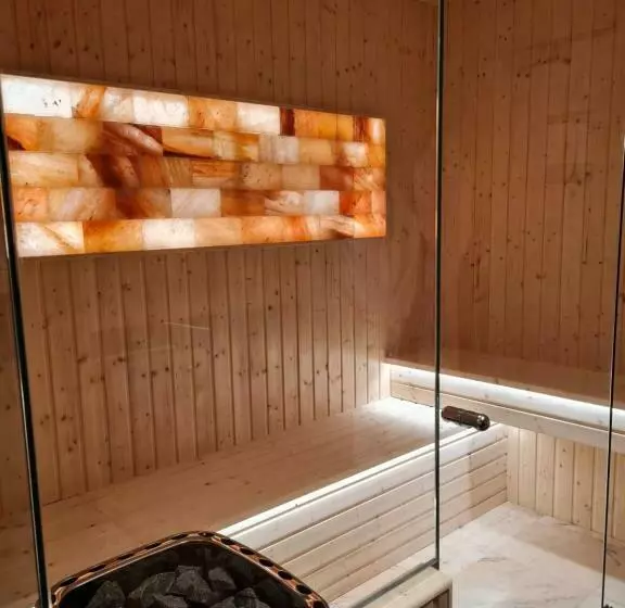 ホテル Hôtel Restaurant La Couronne By K