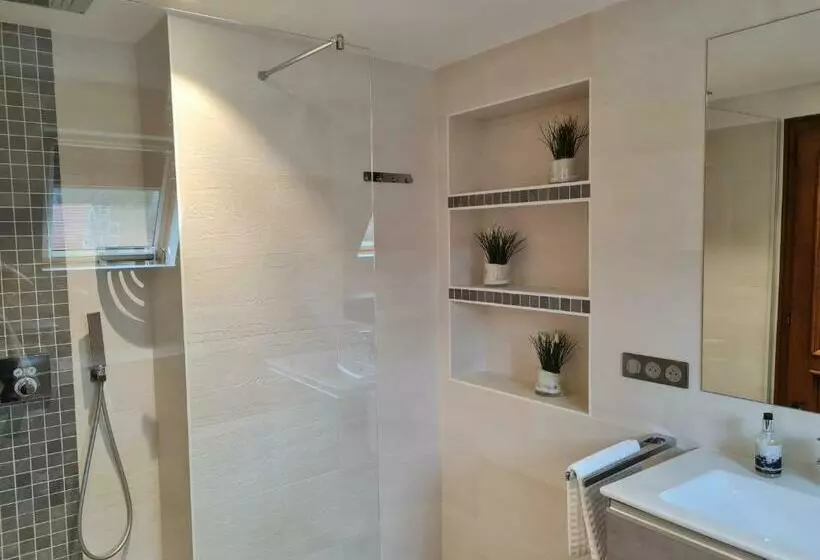 ホテル Hôtel Restaurant La Couronne By K