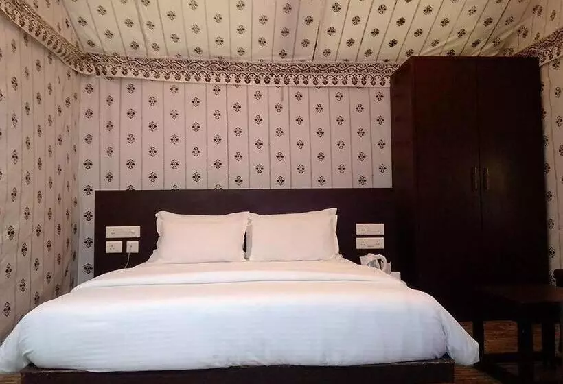 Hotelli Neelkanth S Bagar Inn Resort