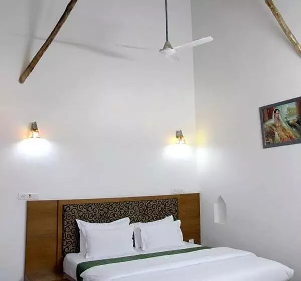 Hotelli Neelkanth S Bagar Inn Resort