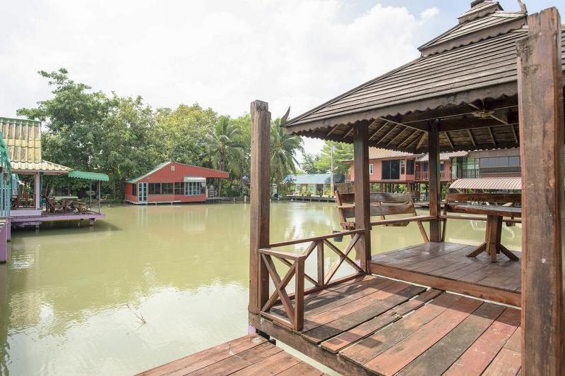 Otel Raknatee Resort