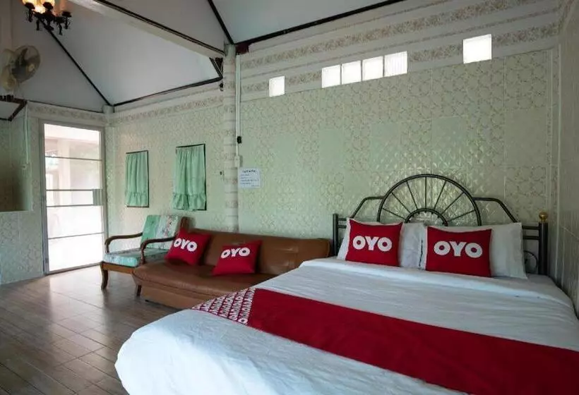 Hotelli Raknatee Resort