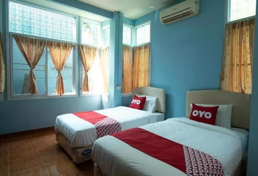 Hotelli Raknatee Resort