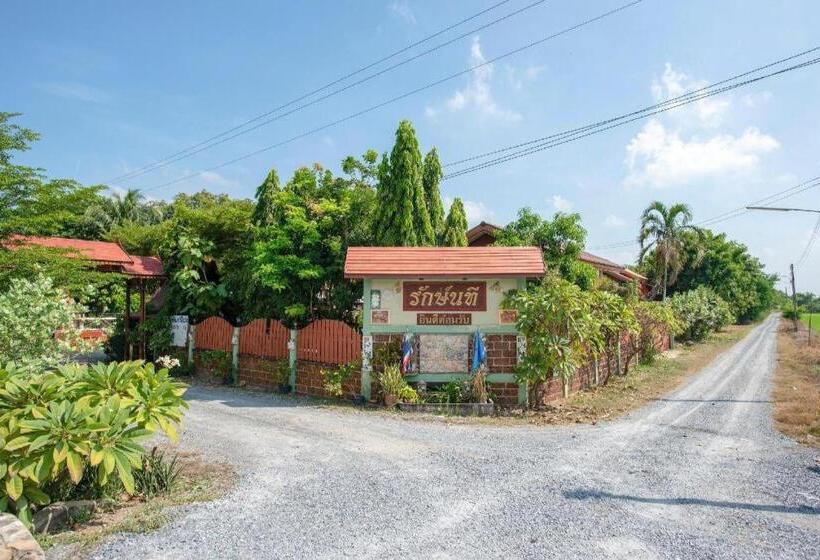 Otel Raknatee Resort