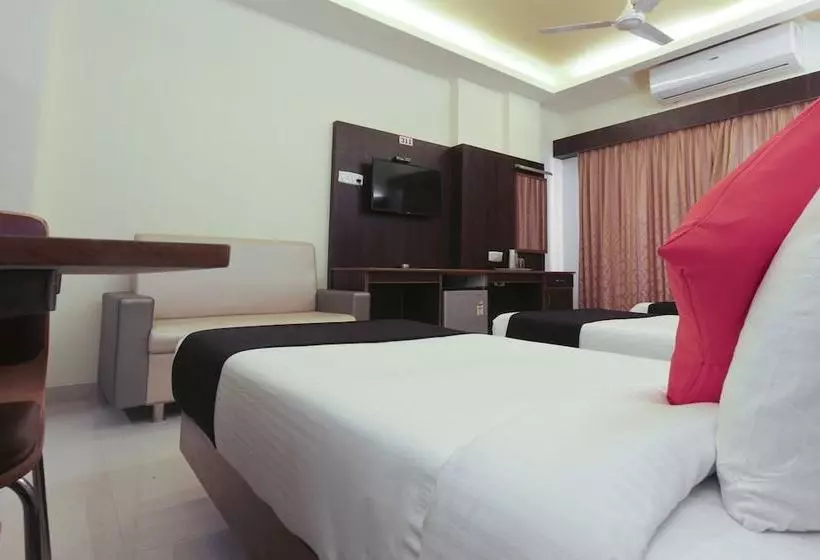 Hotelli Capital O 47729  Saravana Bhavan