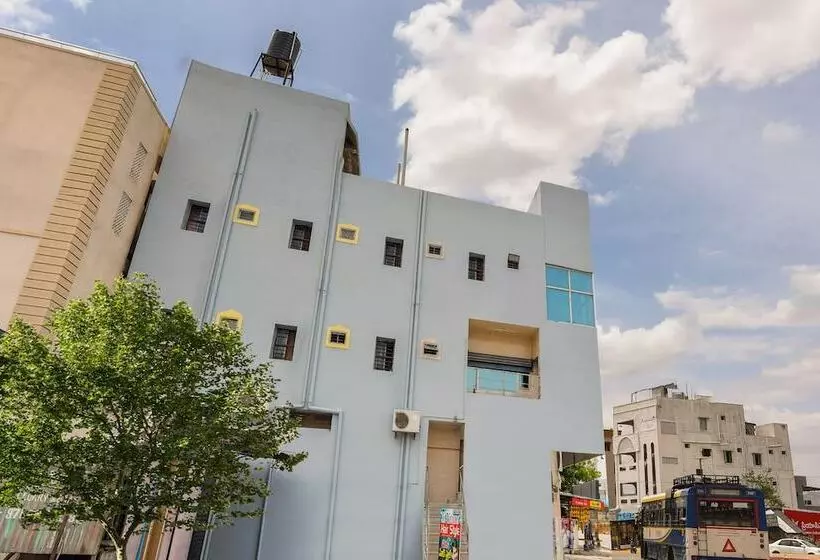 Hotelli Spot On 49347 Jayalakshmi Residency Lodge