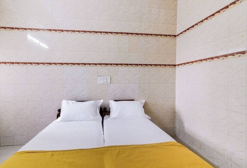 בית מלון כפרי Spot On 49347 Jayalakshmi Residency Lodge