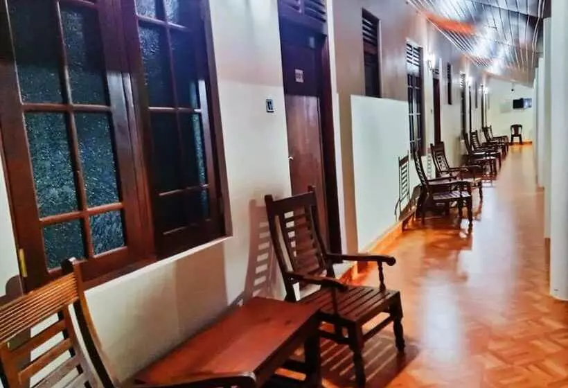 Majatalo Blue Water Lily Yala