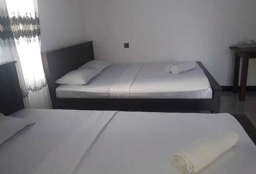 Majatalo Blue Water Lily Yala