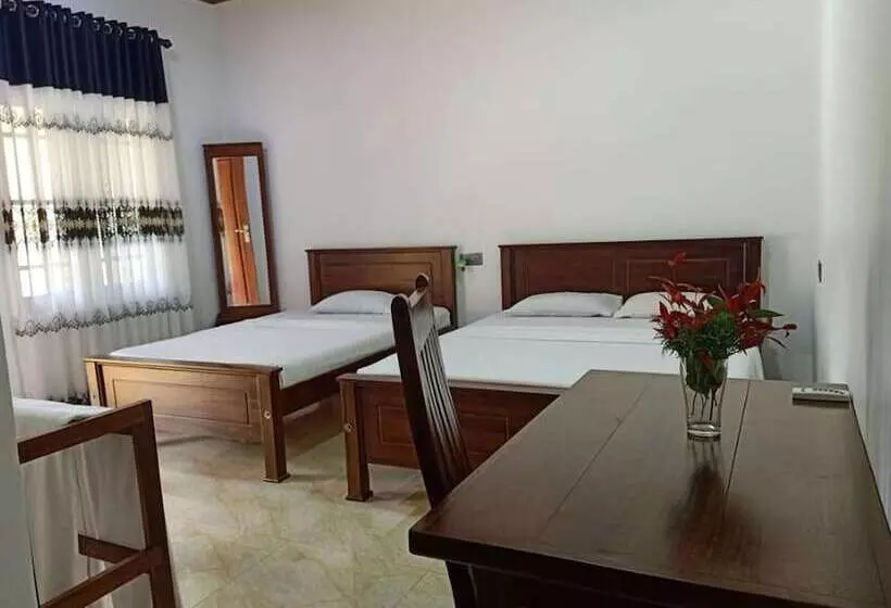 Majatalo Blue Water Lily Yala