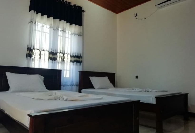 بنسيون Blue Water Lily Yala