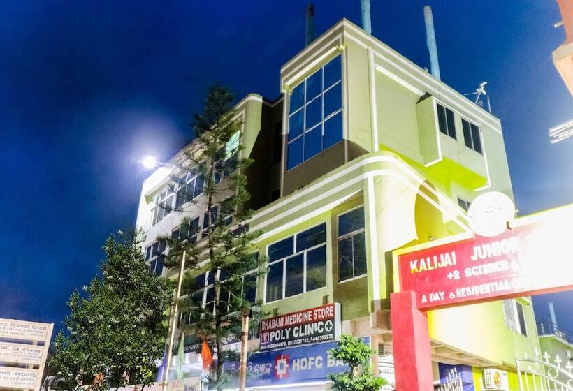 Spot On 49159 Hotel Digantika