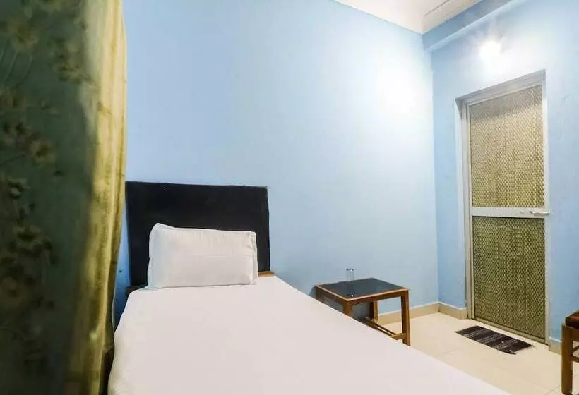 Spot On 49159 Hotel Digantika