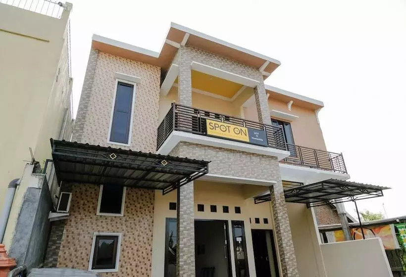 Retkeilymaja Spot On 2431 Tf Homestay