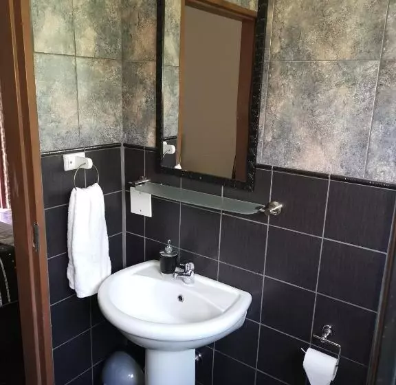 Bastille De Blignaut B&b