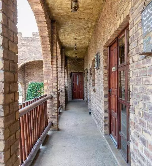 Bastille De Blignaut B&b