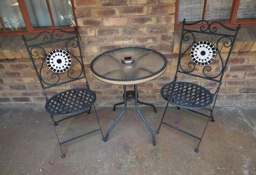 Bastille De Blignaut B&b