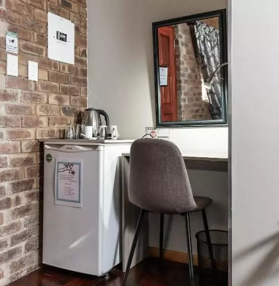 Bastille De Blignaut B&b