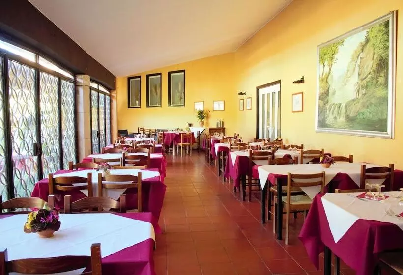 簡易ホテル La Ripa