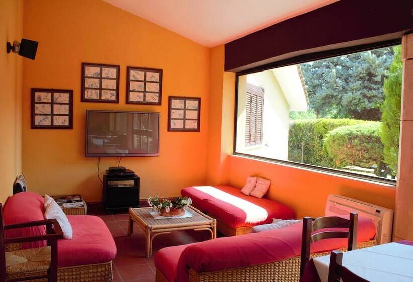 簡易ホテル La Ripa