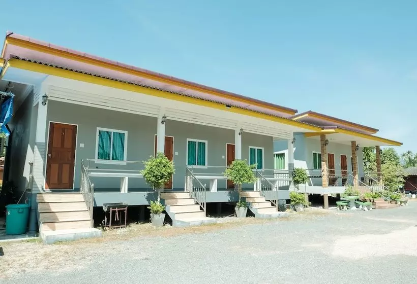 Hotelli Baan Chalong