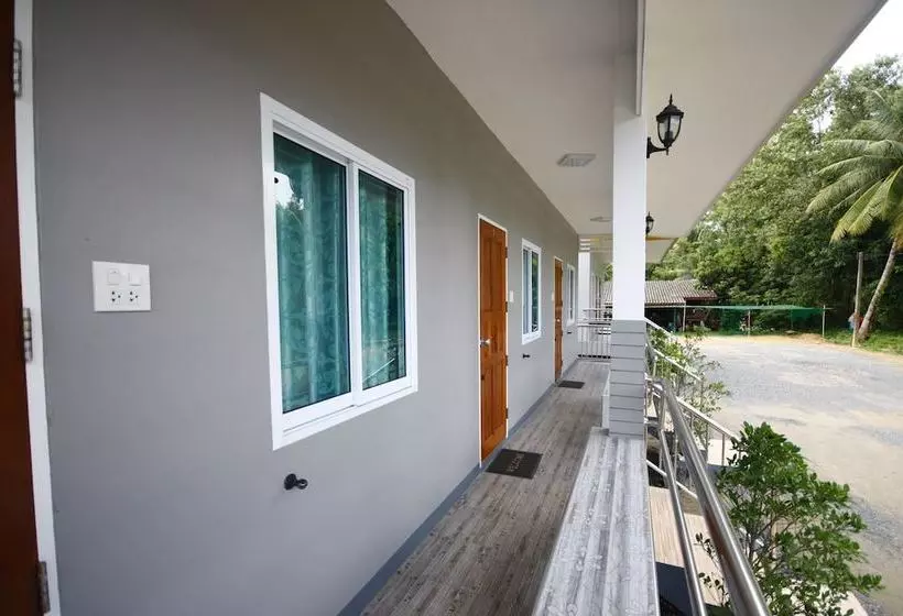 Hotelli Baan Chalong