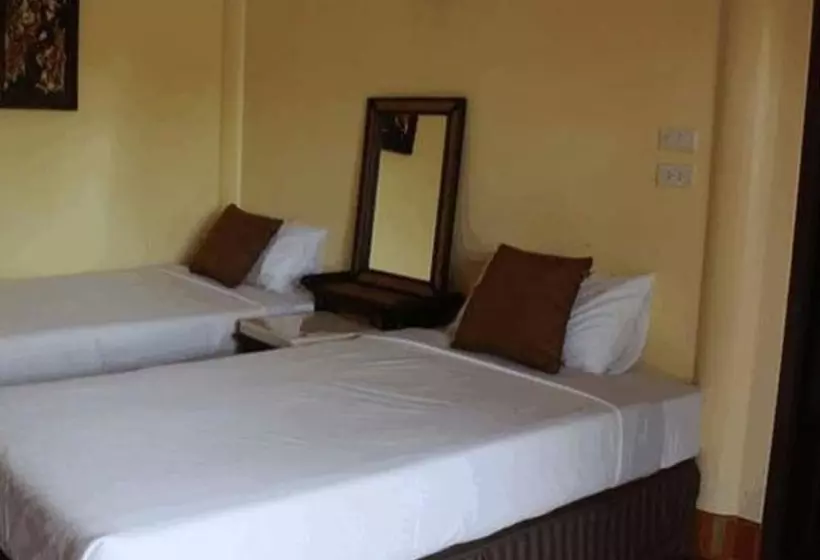 Hotelli Khetwarin Resort